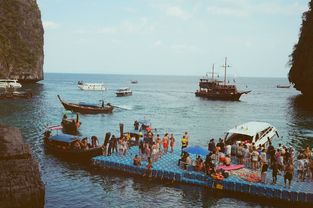 island hopping boat tour