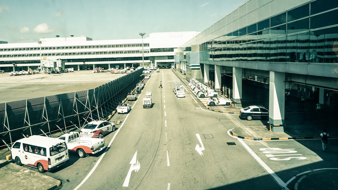 airport taxi queue lane