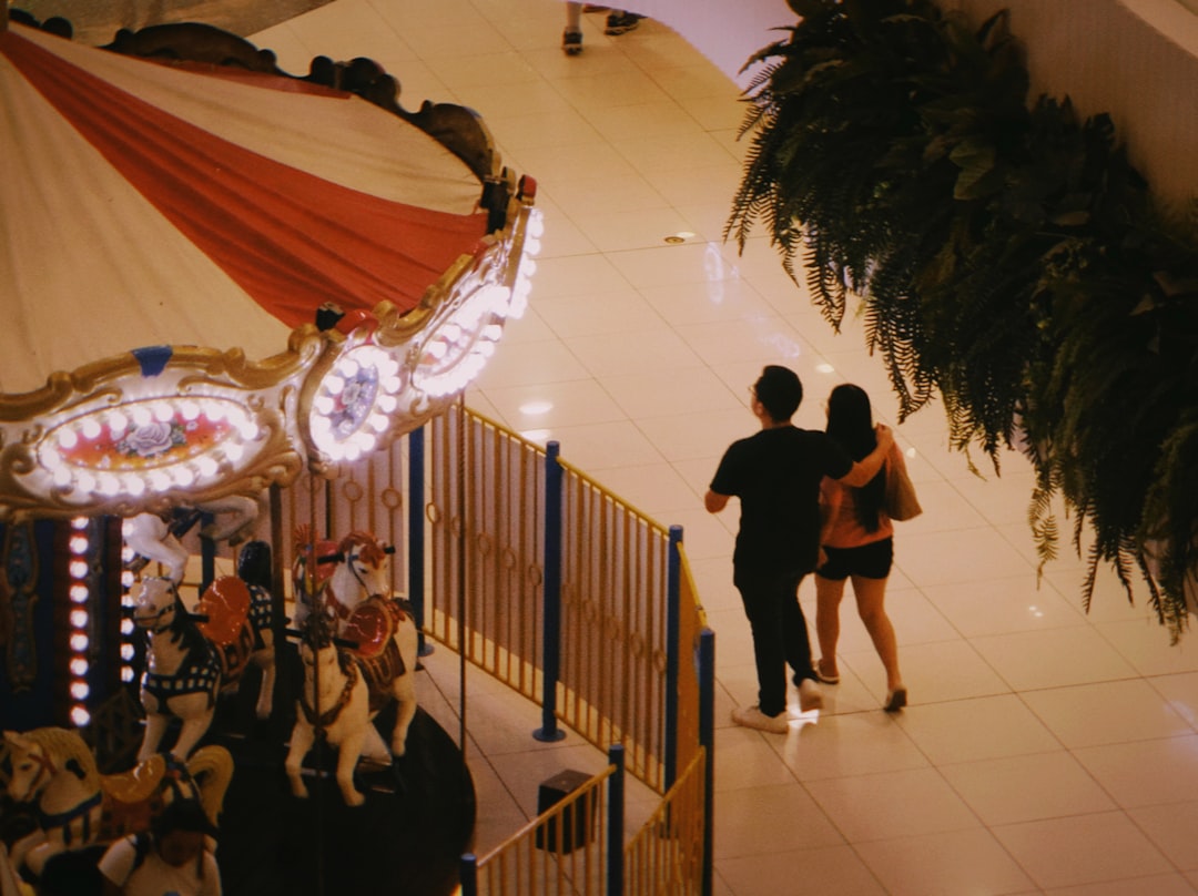 indoor shopping mall entertainment