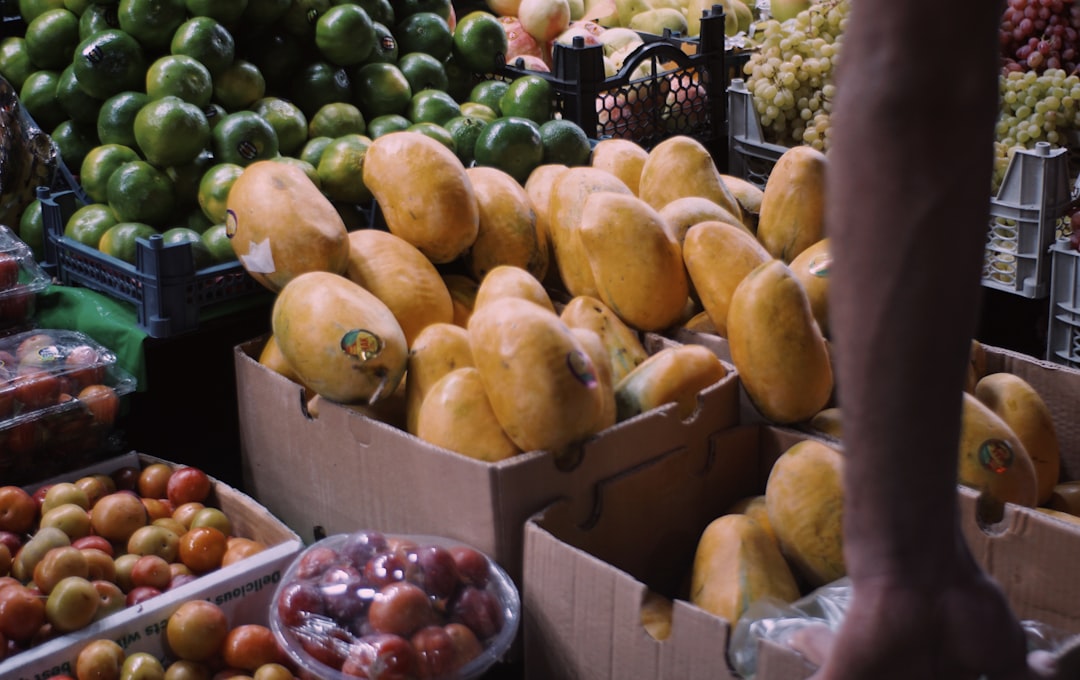 fresh mango fruit market